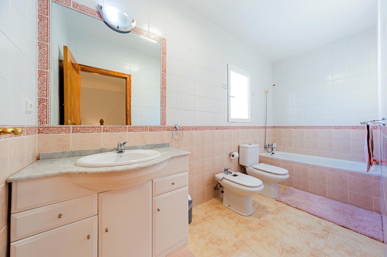 Duplex for Sale in Dehesa de Campoamor, Alicante