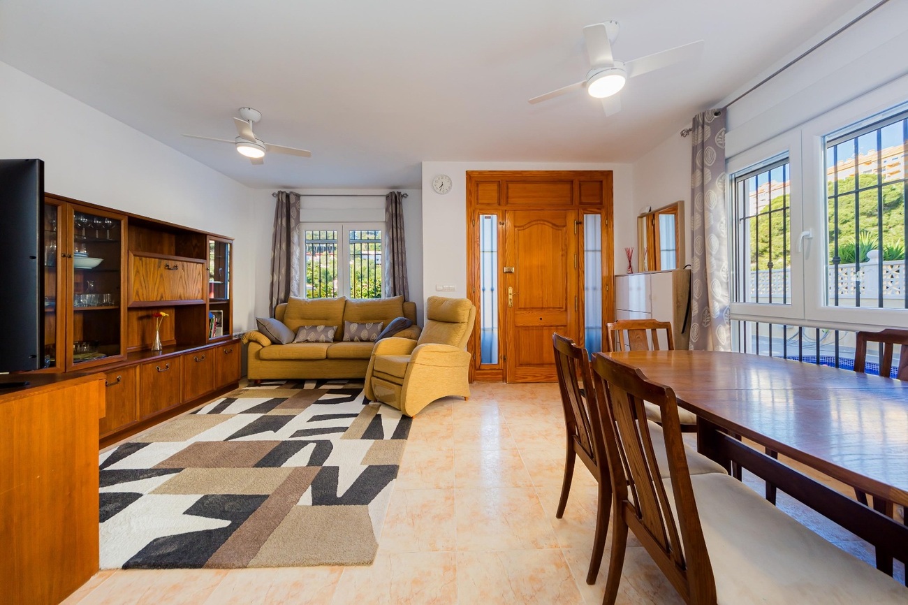 Duplex for Sale in Dehesa de Campoamor, Alicante