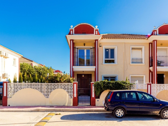 Duplex for Sale in Dehesa de Campoamor, Alicante