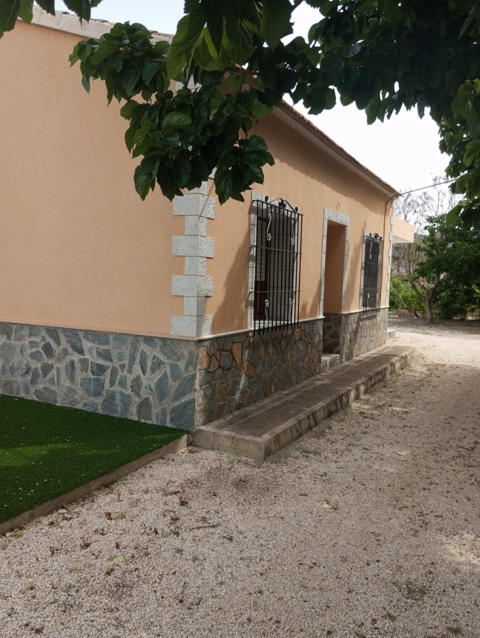 Country House for Sale in Redovan, Alicante