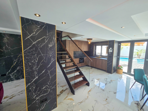 584