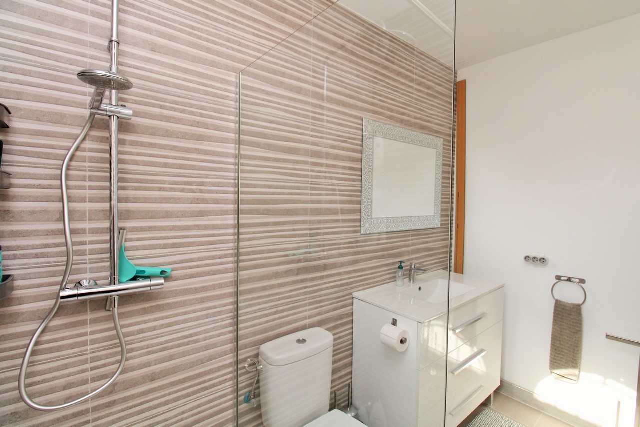 Town House for Sale in Villamartin, Alicante