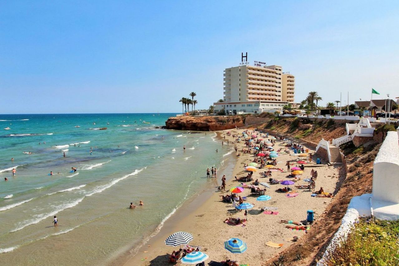 Town House for Sale in Villamartin, Alicante