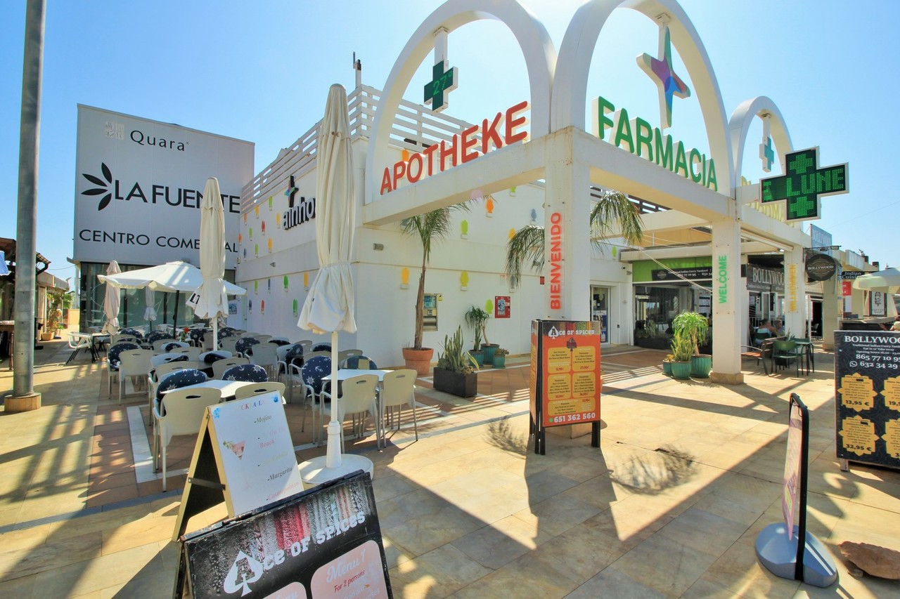 Town House for Sale in Villamartin, Alicante