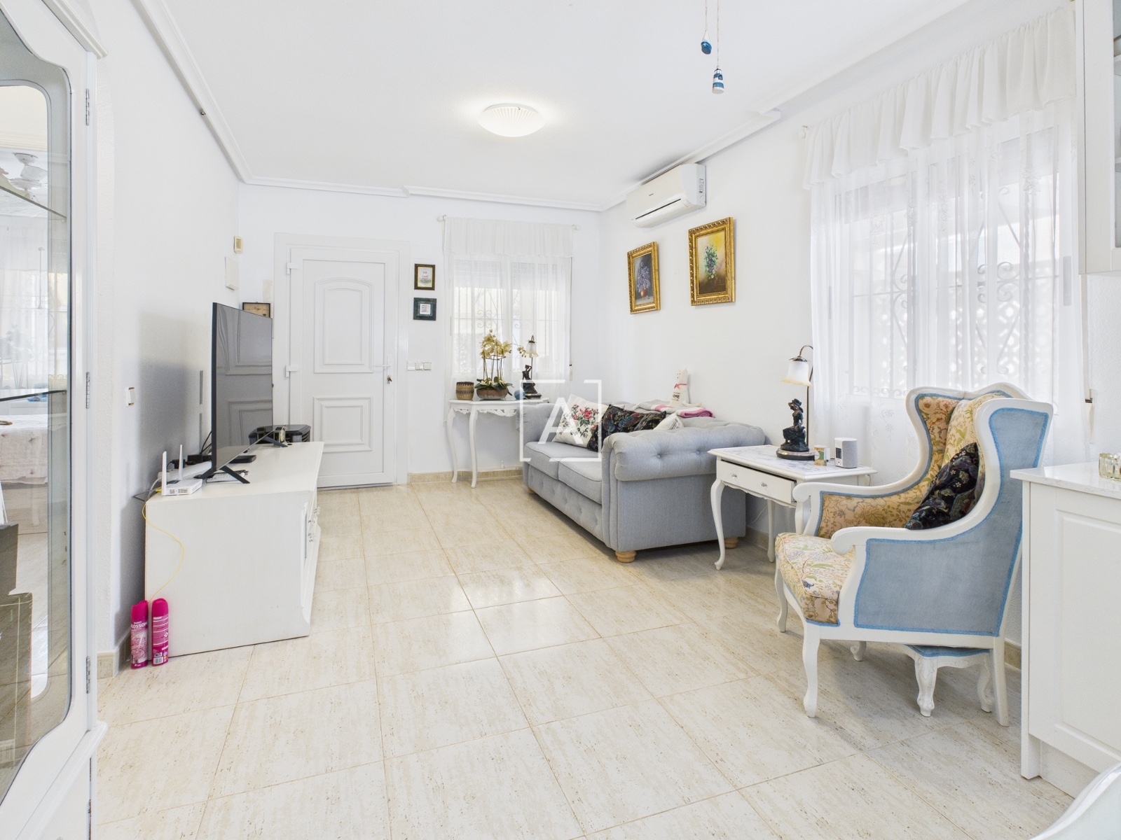 Villa for Sale in Pinar de Campoverde, Alicante