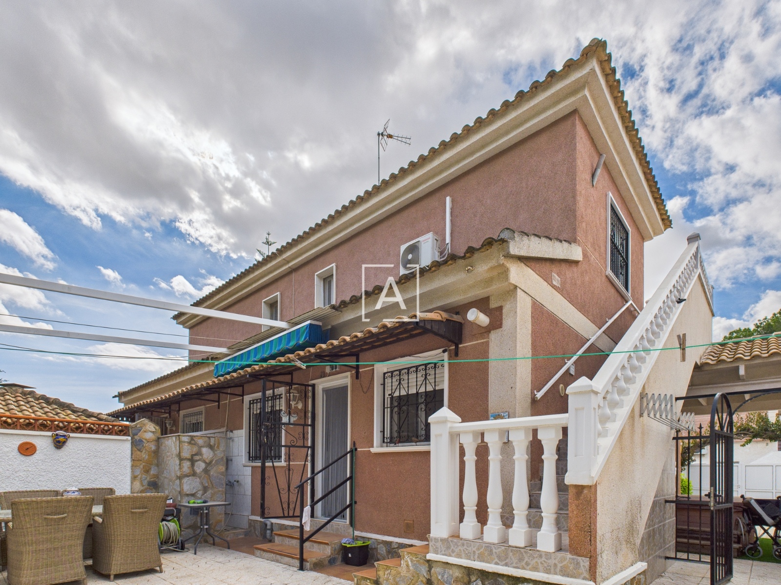 Villa for Sale in Pinar de Campoverde, Alicante