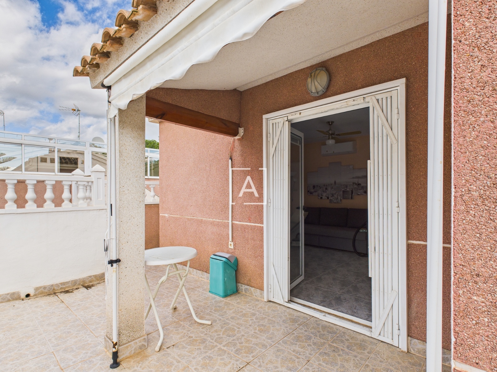 Villa for Sale in Pinar de Campoverde, Alicante