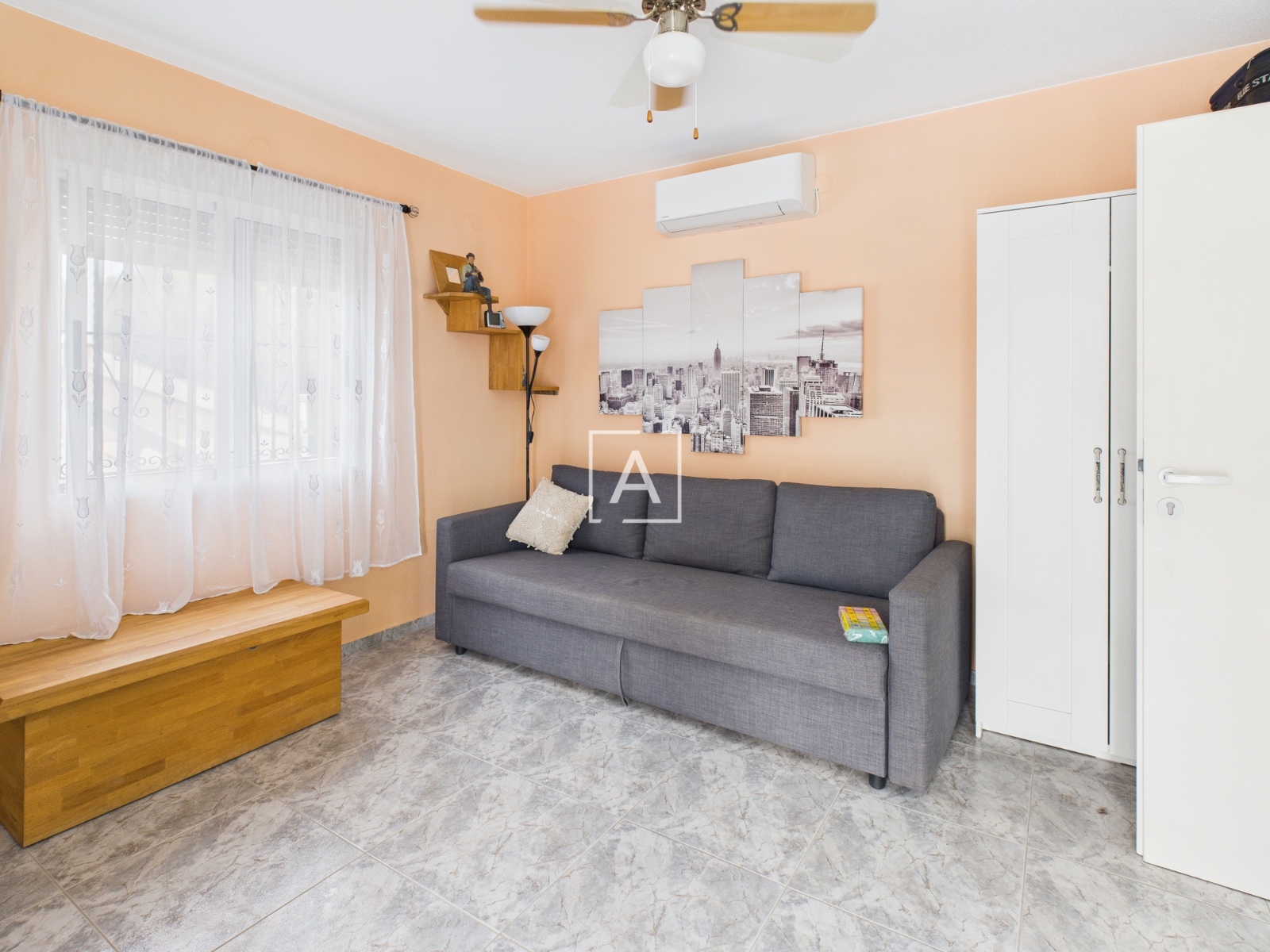 Villa for Sale in Pinar de Campoverde, Alicante