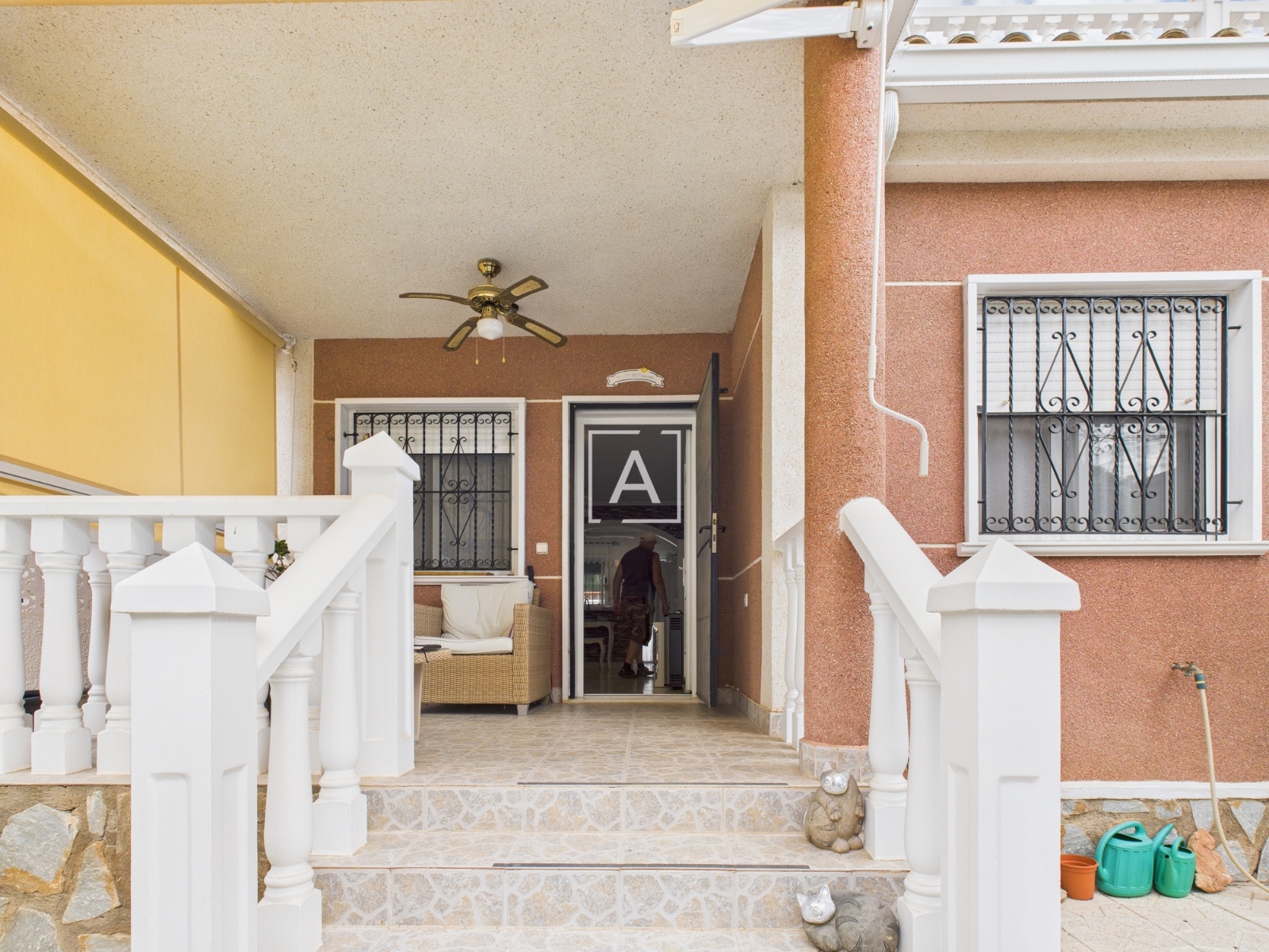 Villa for Sale in Pinar de Campoverde, Alicante