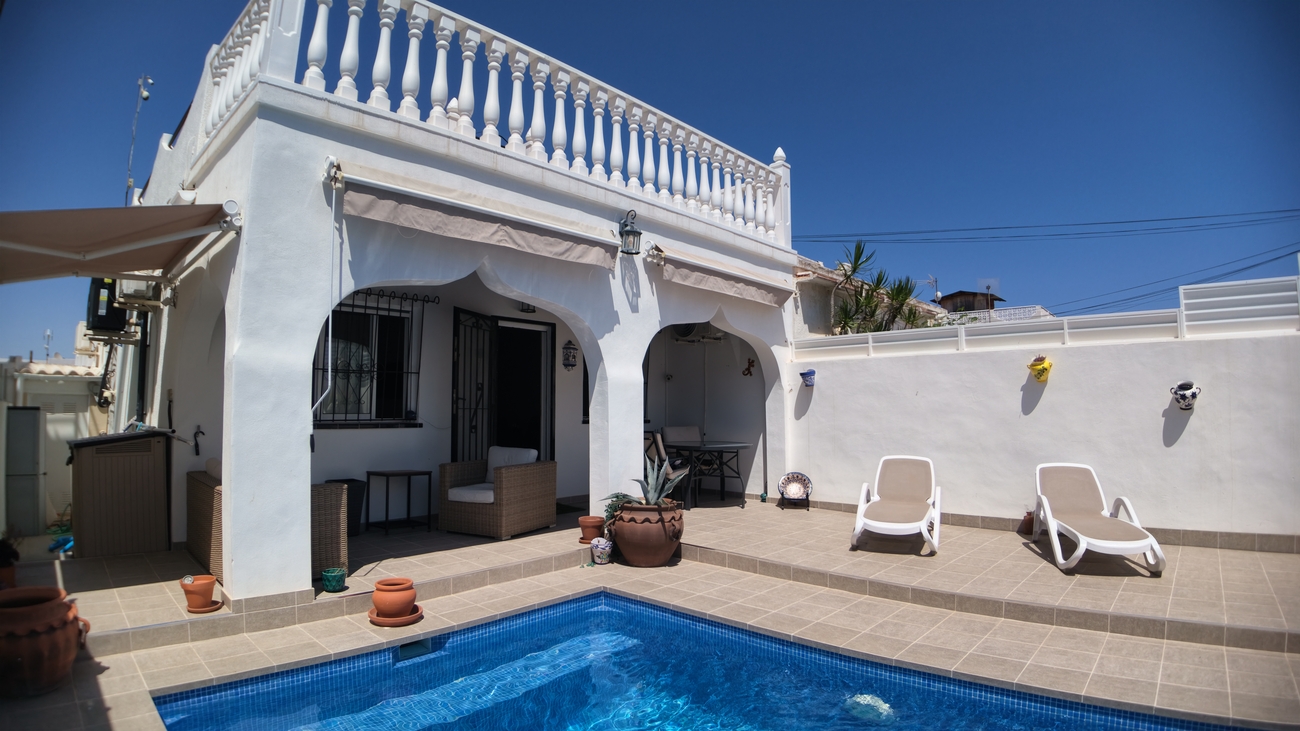 Semi Detached for Sale in Villamartin, Alicante