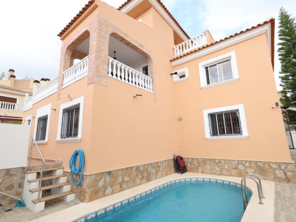 Villa for Sale in San Miguel de Salinas, Alicante