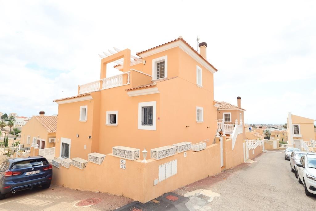 Villa for Sale in San Miguel de Salinas, Alicante