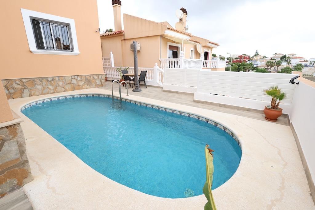Villa for Sale in San Miguel de Salinas, Alicante