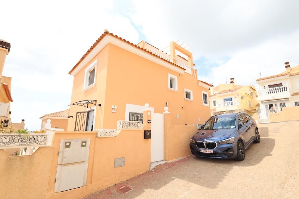 Villa for Sale in San Miguel de Salinas, Alicante
