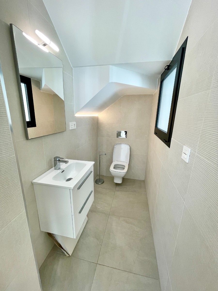 Villa for Sale in Benijofar, Alicante