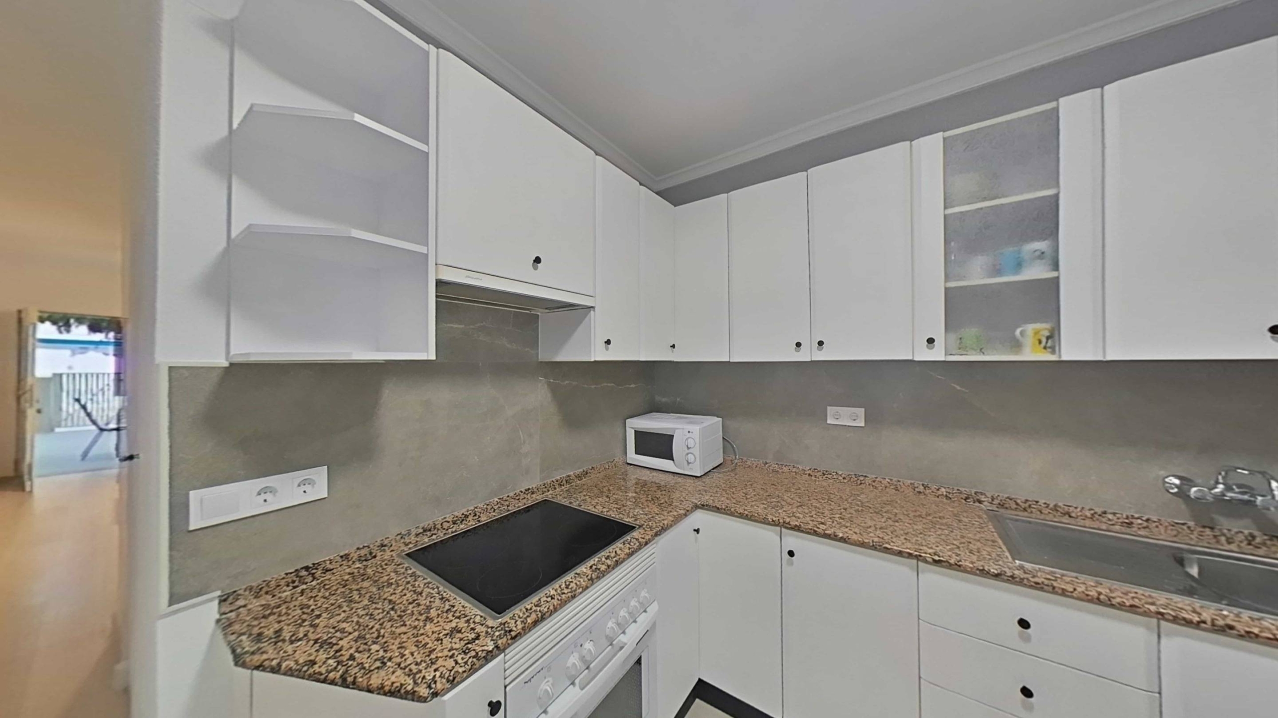 Bungalow for Sale in San Pedro del Pinatar, Murcia