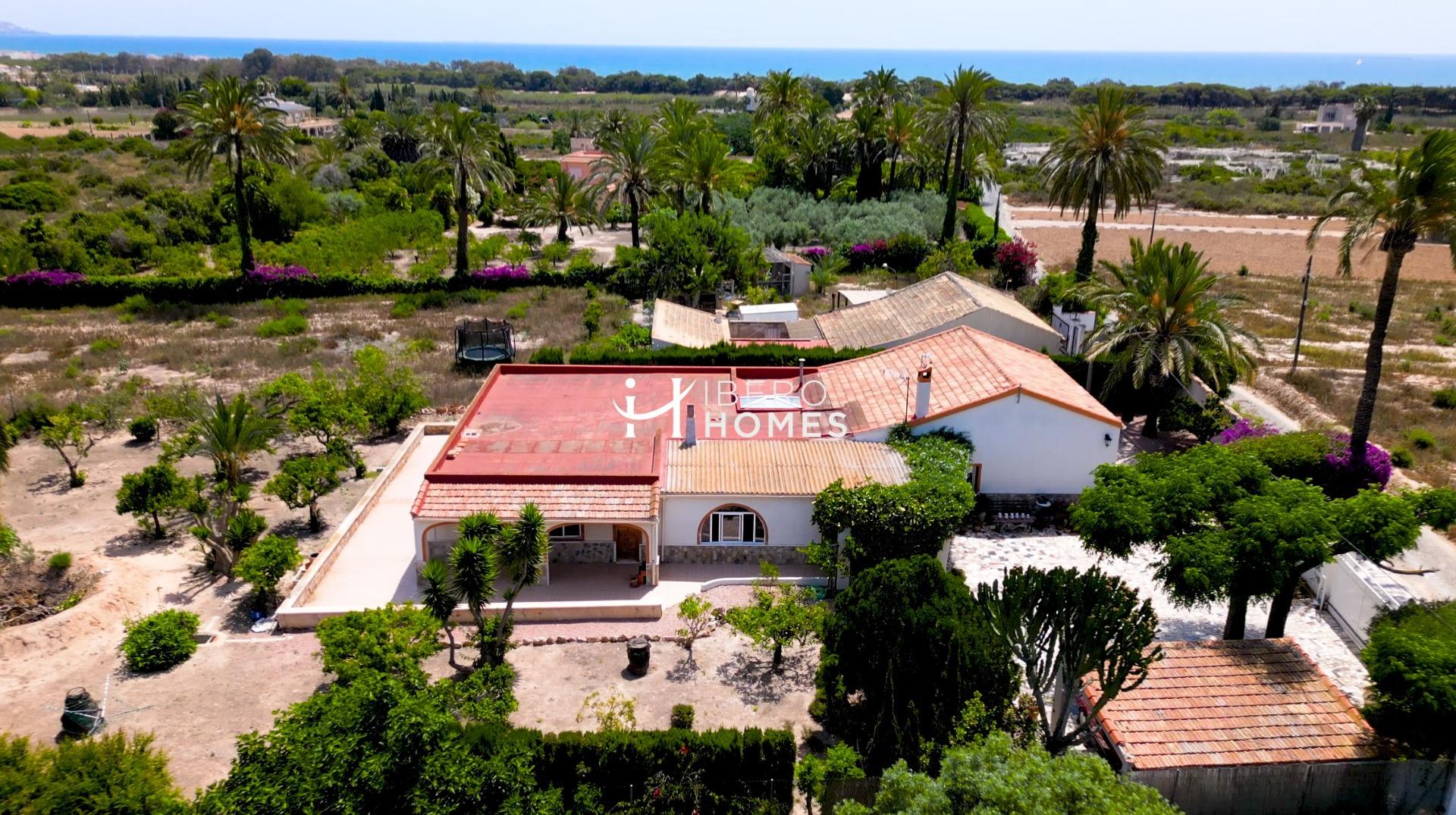 Finca for Sale in La Marina, Alicante