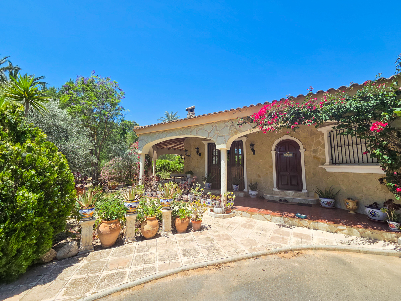 20260608_135236_xlarge Villa for Sale in Elche, Alicante