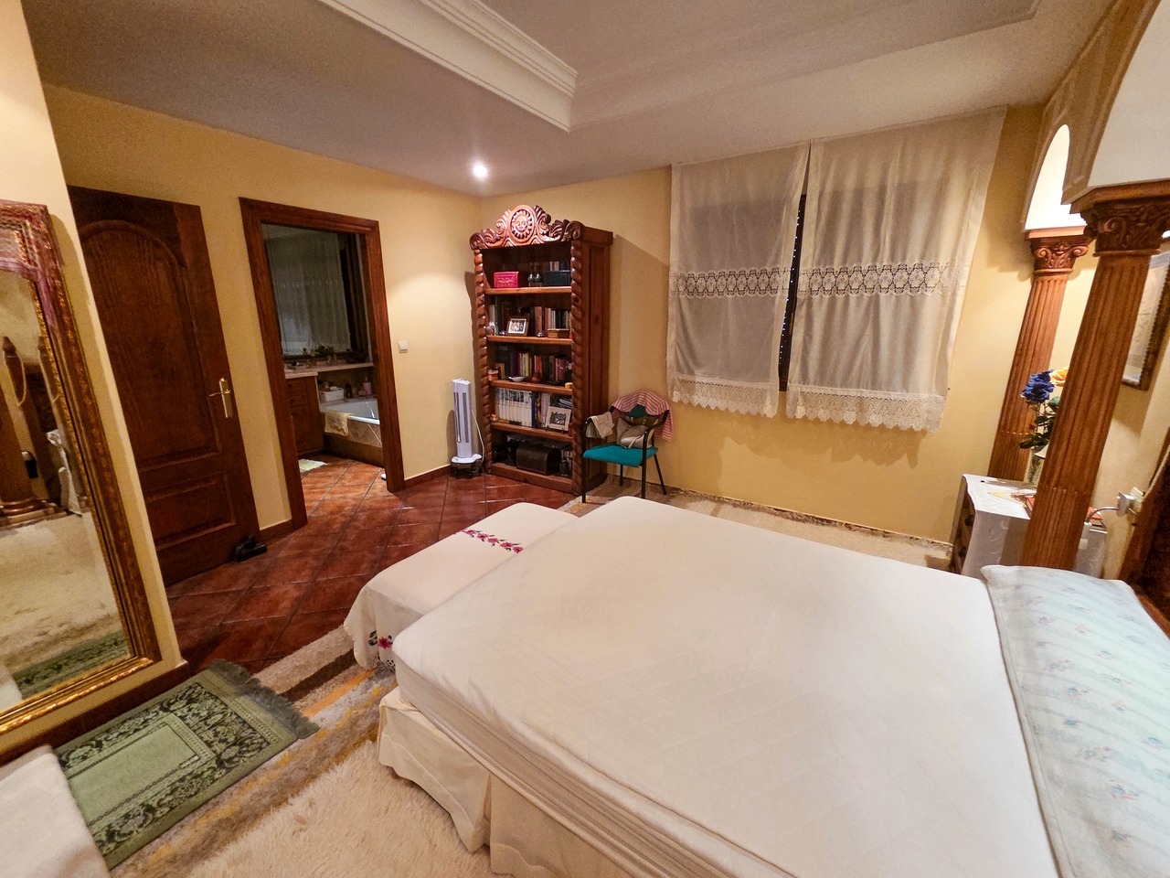 Villa for Sale in Elche, Alicante