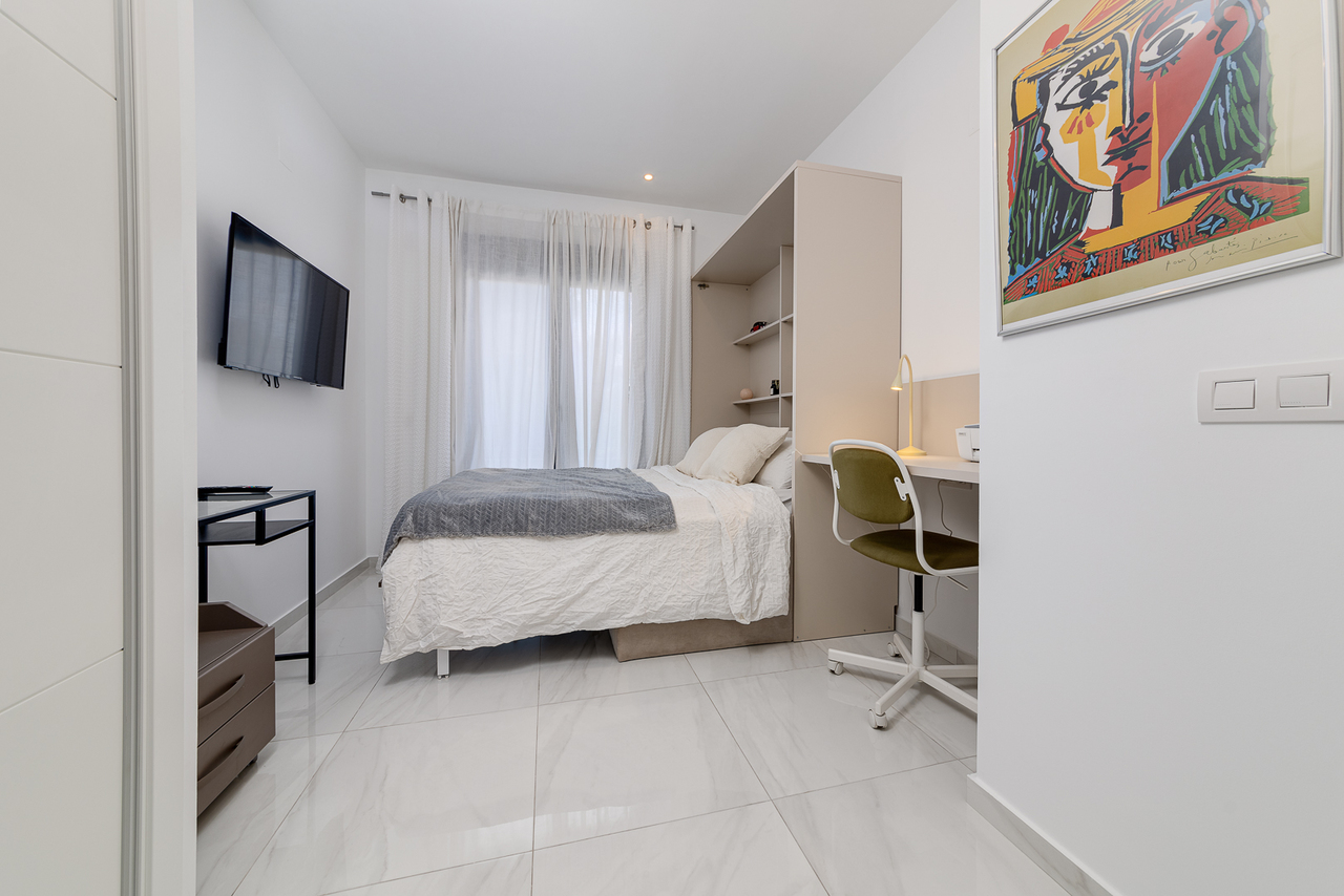 Town House for Sale in Villamartin, Alicante