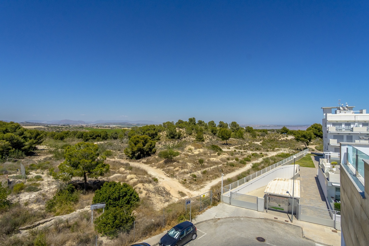 Town House for Sale in Villamartin, Alicante
