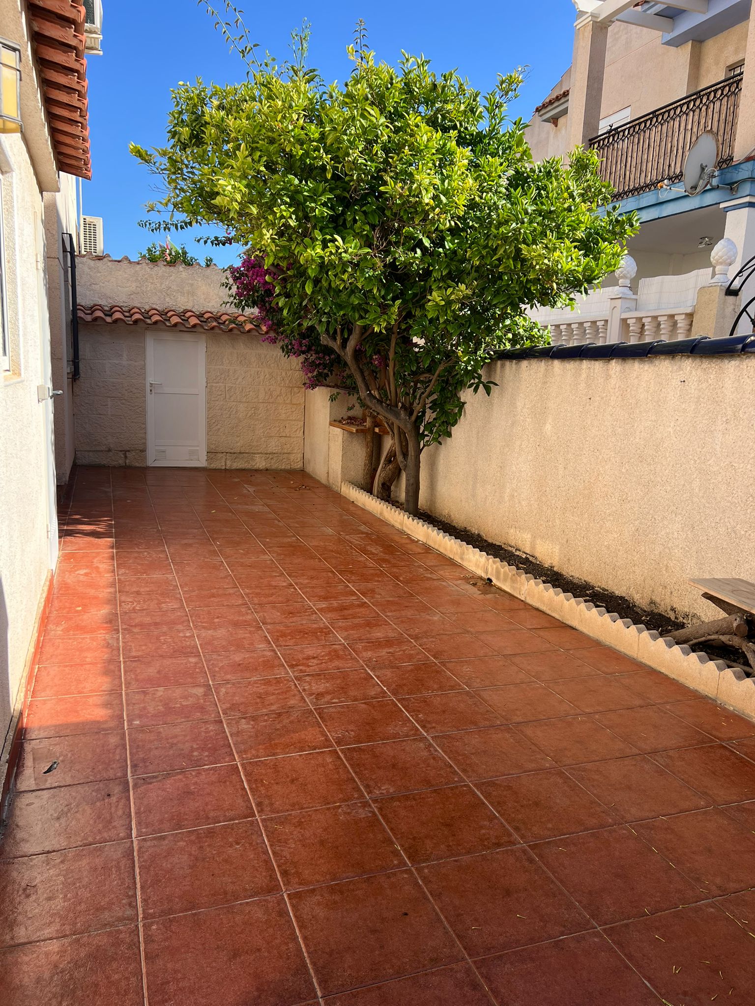 Corner townhouse with large patio and communal pool in Playa Flamenca, Orihuela Costa