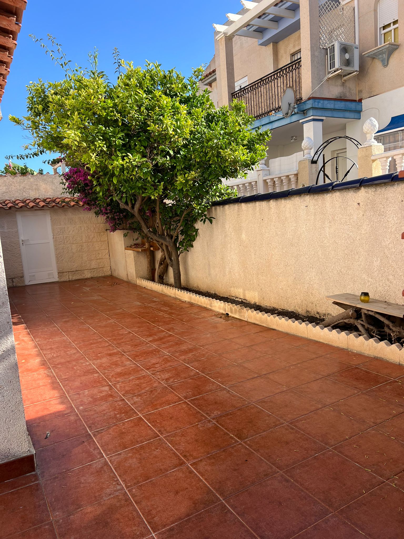 Corner townhouse with large patio and communal pool in Playa Flamenca, Orihuela Costa