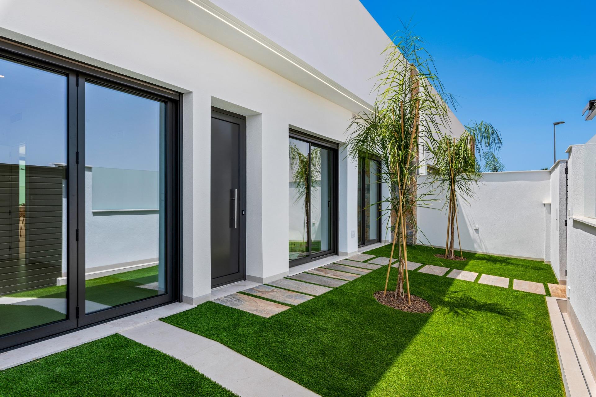 New Build Apartments for Sale in Moncofa 350 Metres from the Beach with Premium Finishes