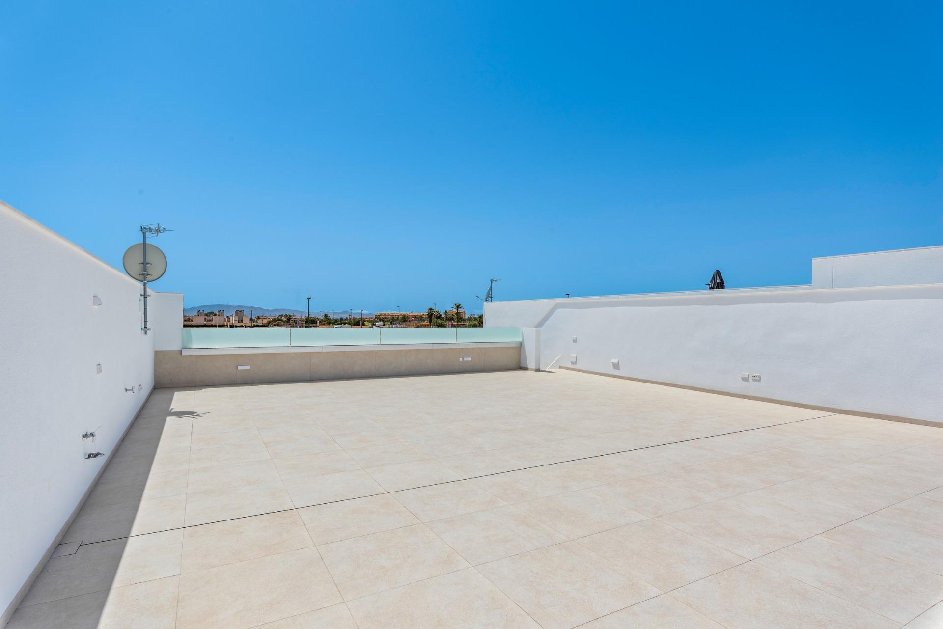 New Build Apartments for Sale in Moncofa 350 Metres from the Beach with Premium Finishes