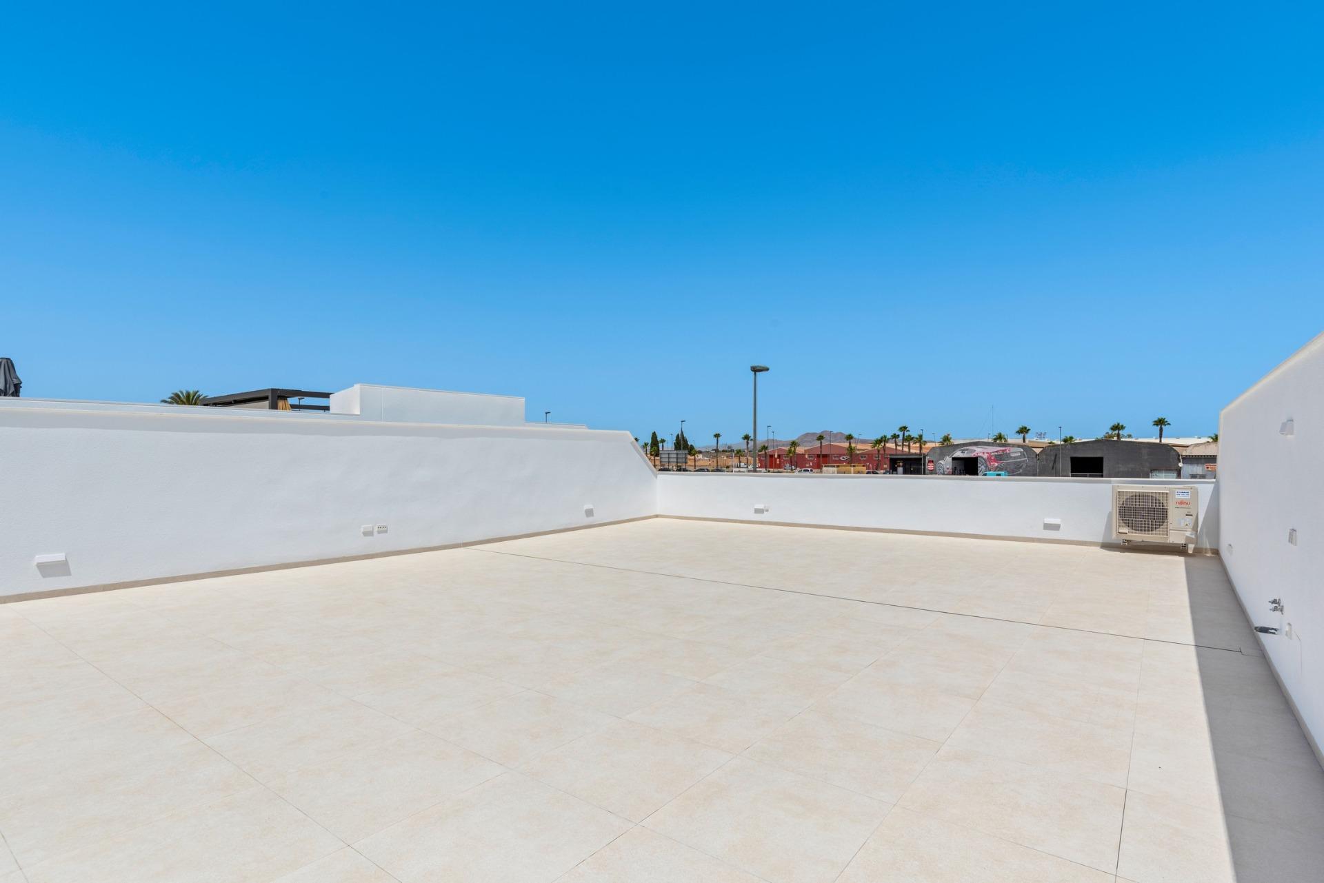 New Build Apartments for Sale in Moncofa 350 Metres from the Beach with Premium Finishes