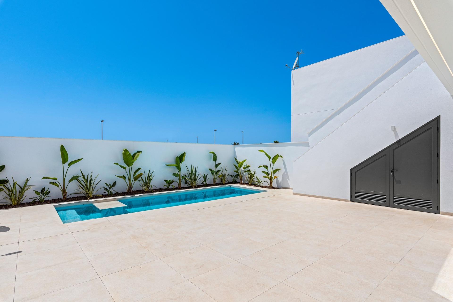 New Build Apartments for Sale in Moncofa 350 Metres from the Beach with Premium Finishes