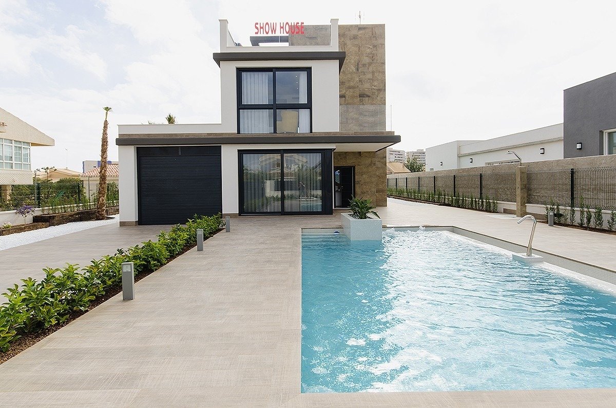 BEAUTIFUL RESIDENTIAL COMPLEX NEAR ARCHENA