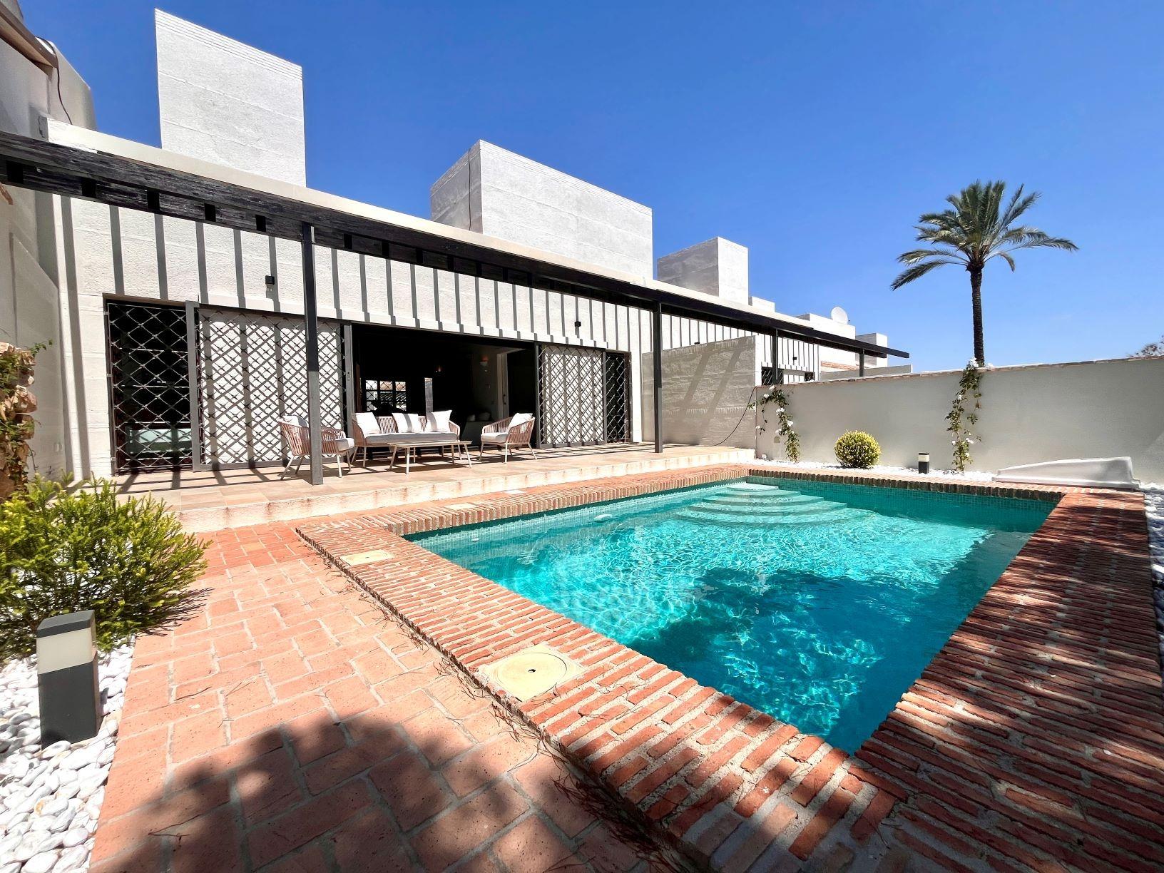 29-1 Elegant One-Level Townhouses with Private Pool in Peraleja Golf Resort – Costa Cálida