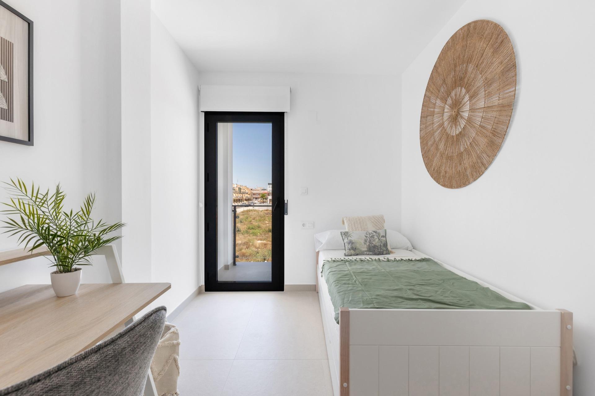 Modern Townhouses with Solarium and Basement in Rafal, Alicante