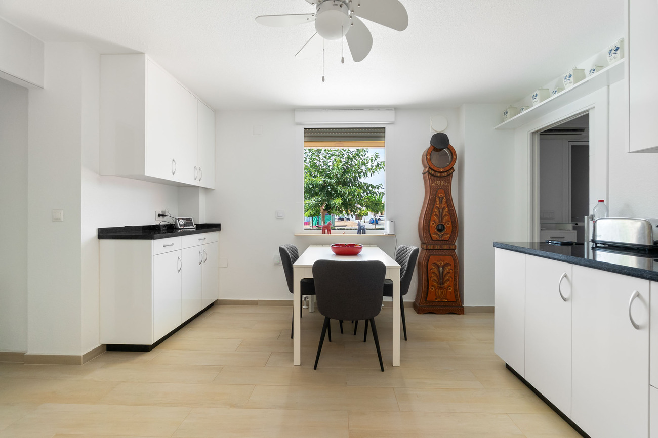 Villa for Sale in Torre de La Horadada, Alicante