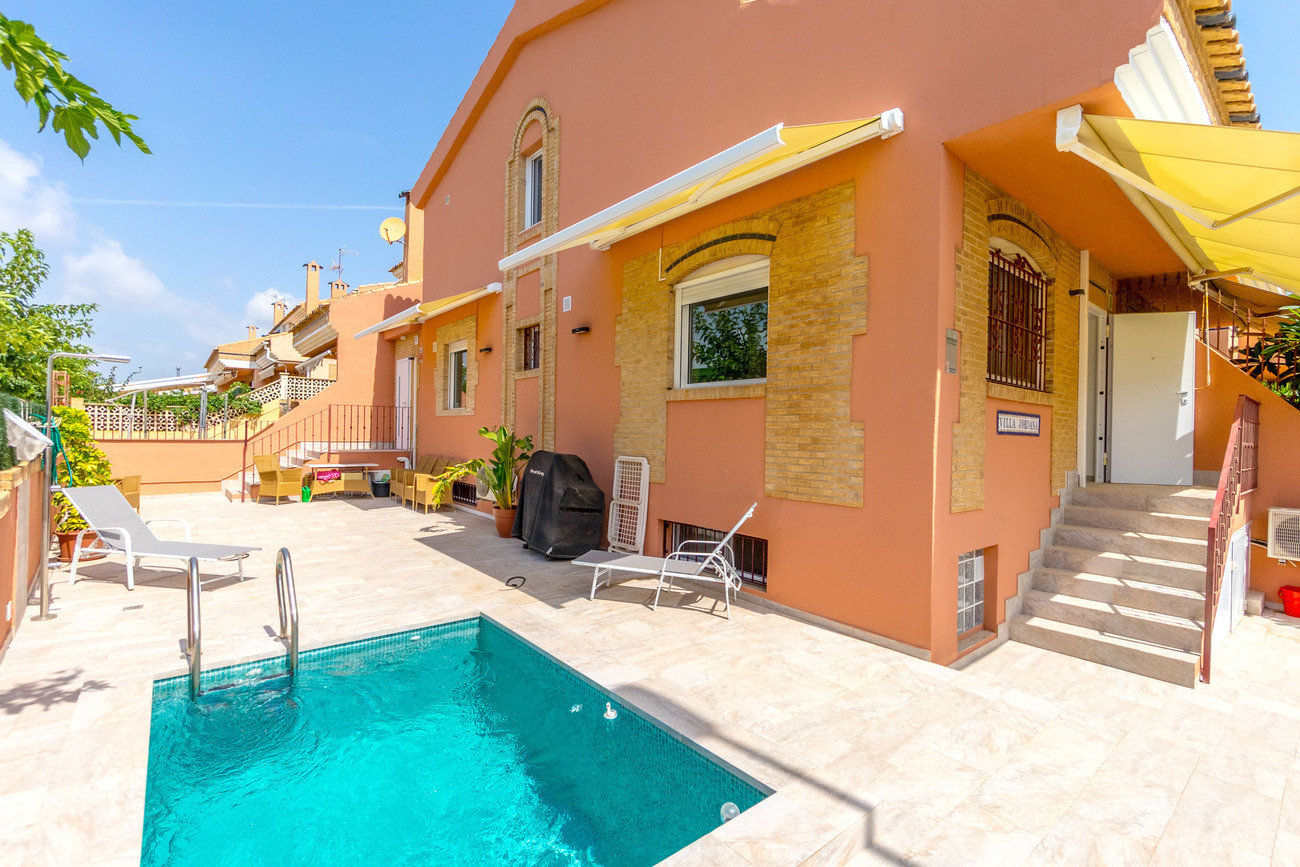 Villa for Sale in Torre de La Horadada, Alicante