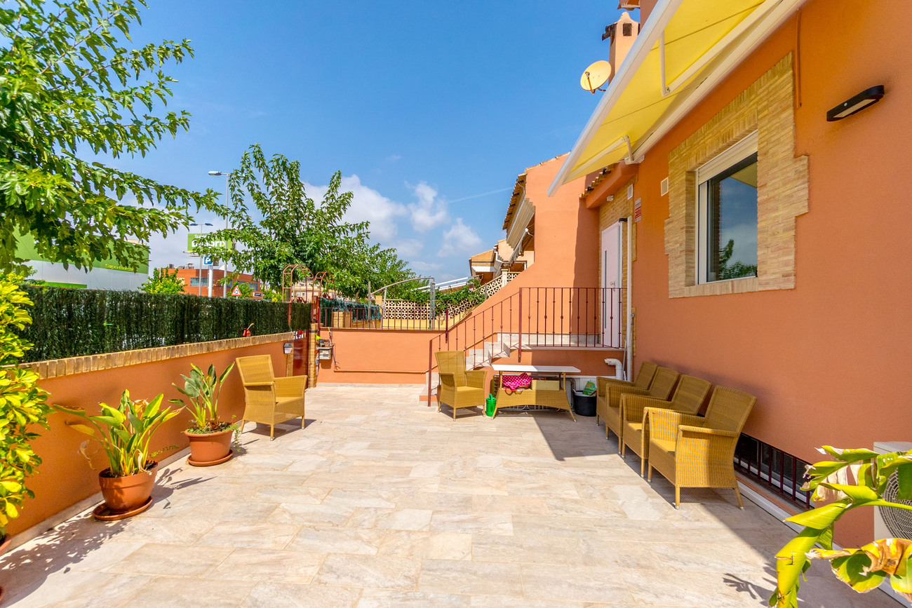 Villa for Sale in Torre de La Horadada, Alicante