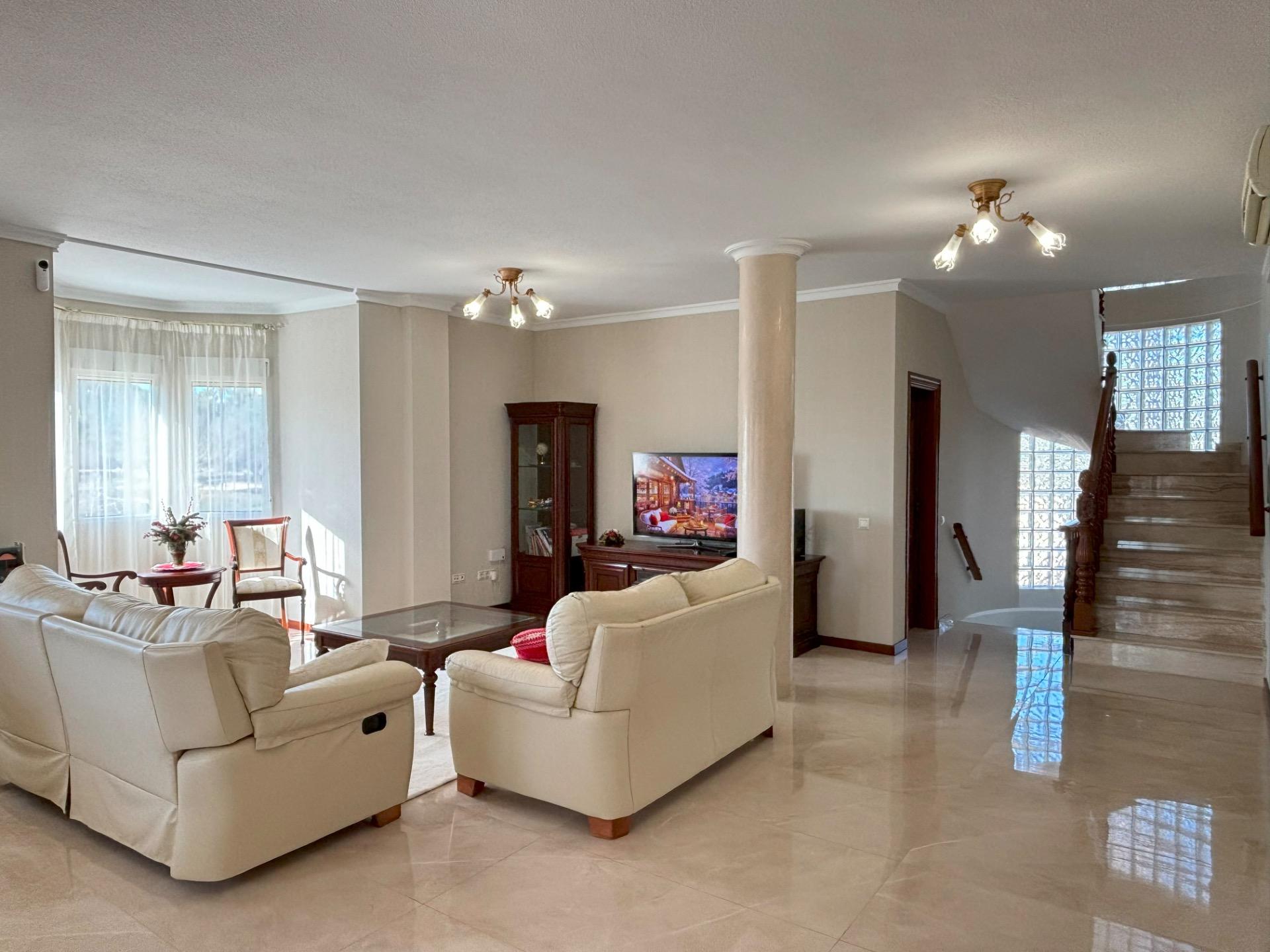 Villa for Sale in Rojales, Alicante