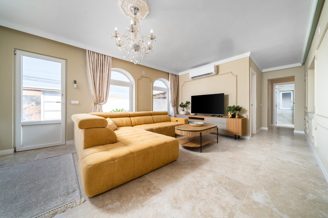 Villa for Sale in Torrevieja, Alicante