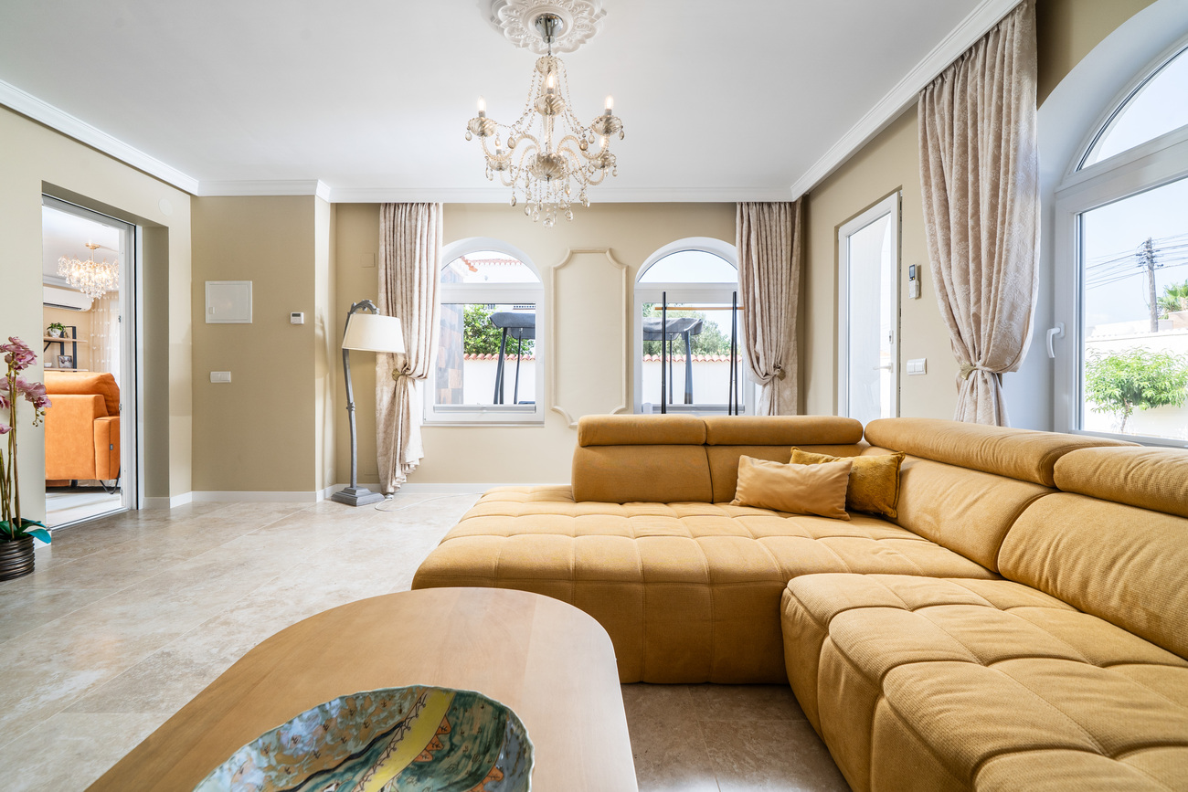 Villa for Sale in Torrevieja, Alicante