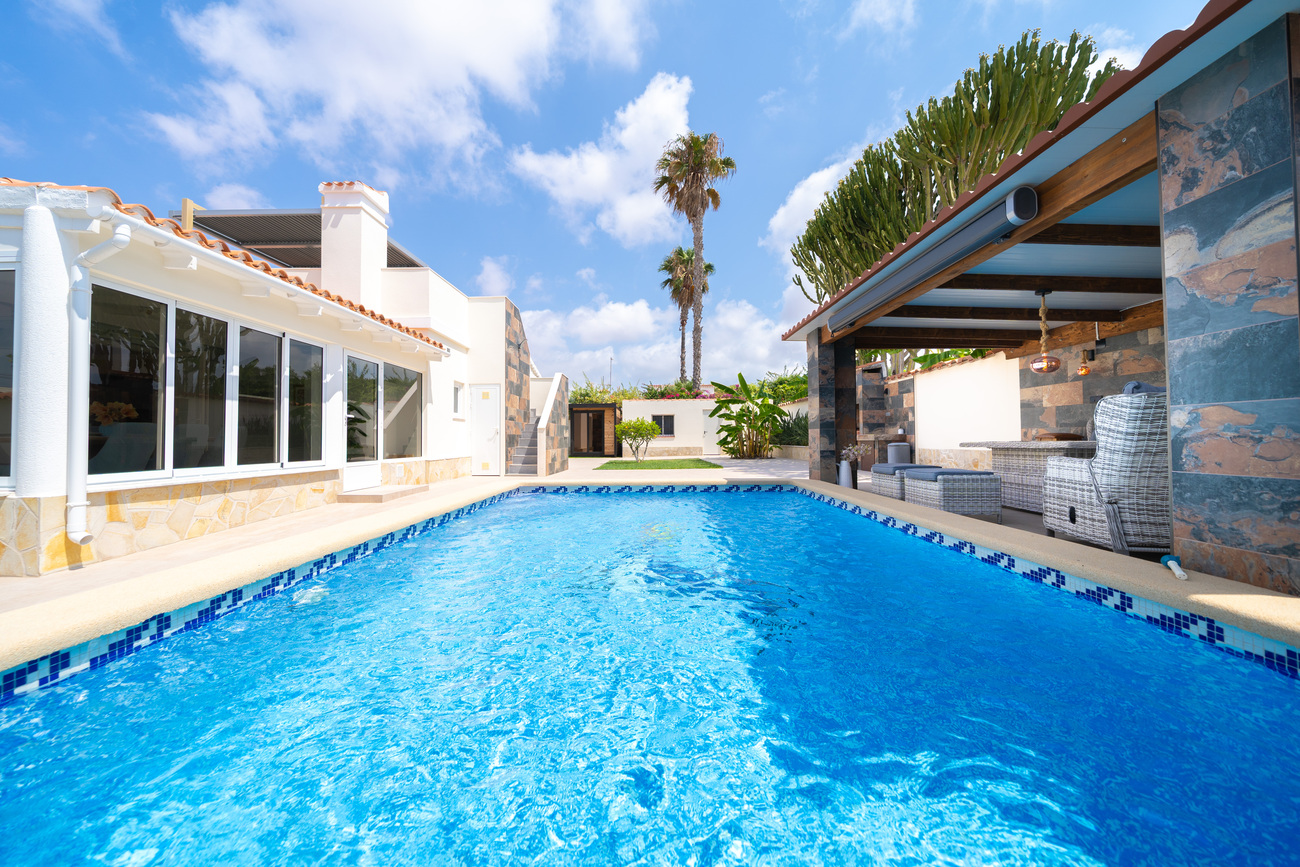Villa for Sale in Torrevieja, Alicante