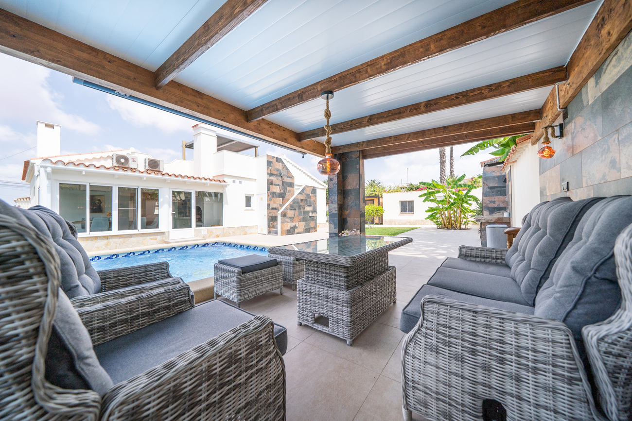 Villa for Sale in Torrevieja, Alicante