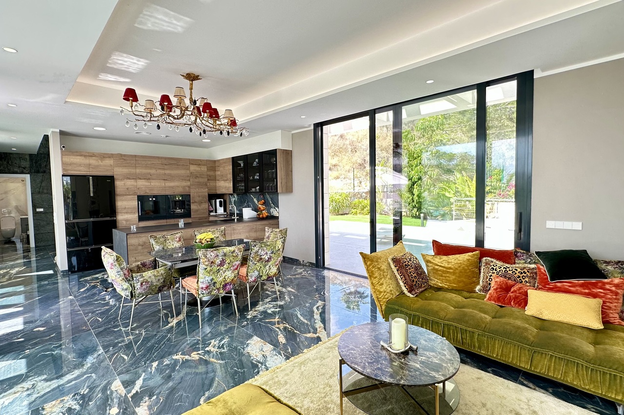 Villa for Sale in Las Colinas Golf, Alicante
