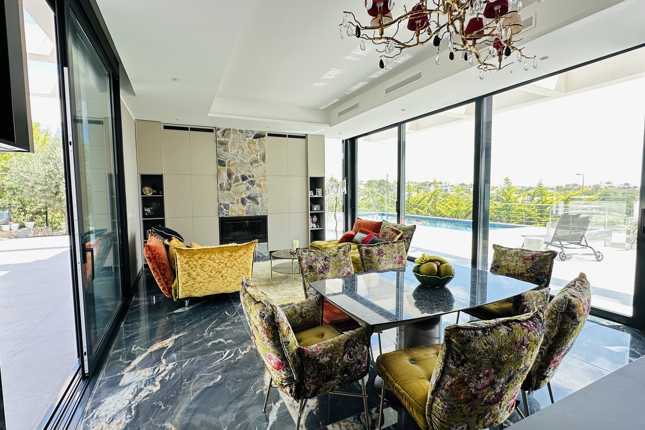 Villa for Sale in Las Colinas Golf, Alicante