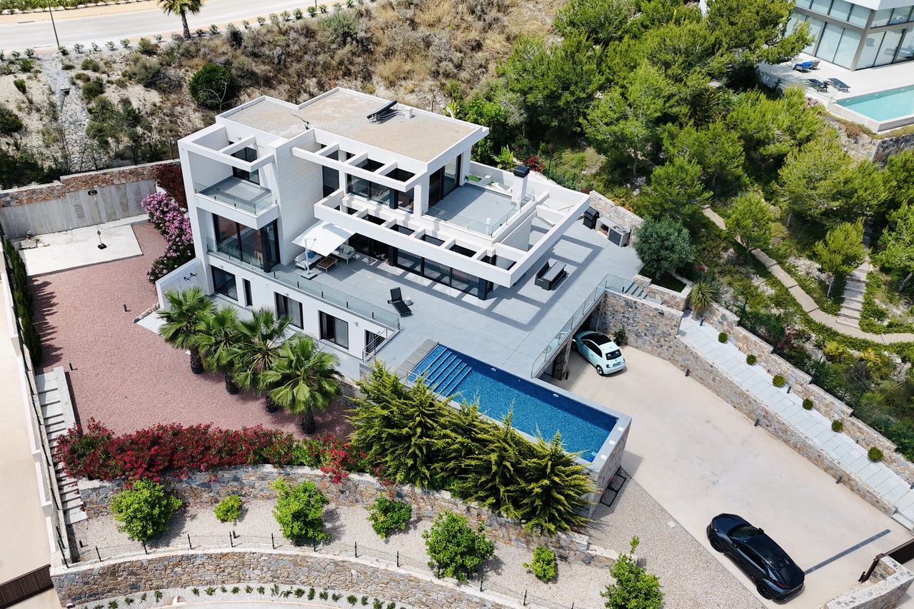 Villa for Sale in Las Colinas Golf, Alicante