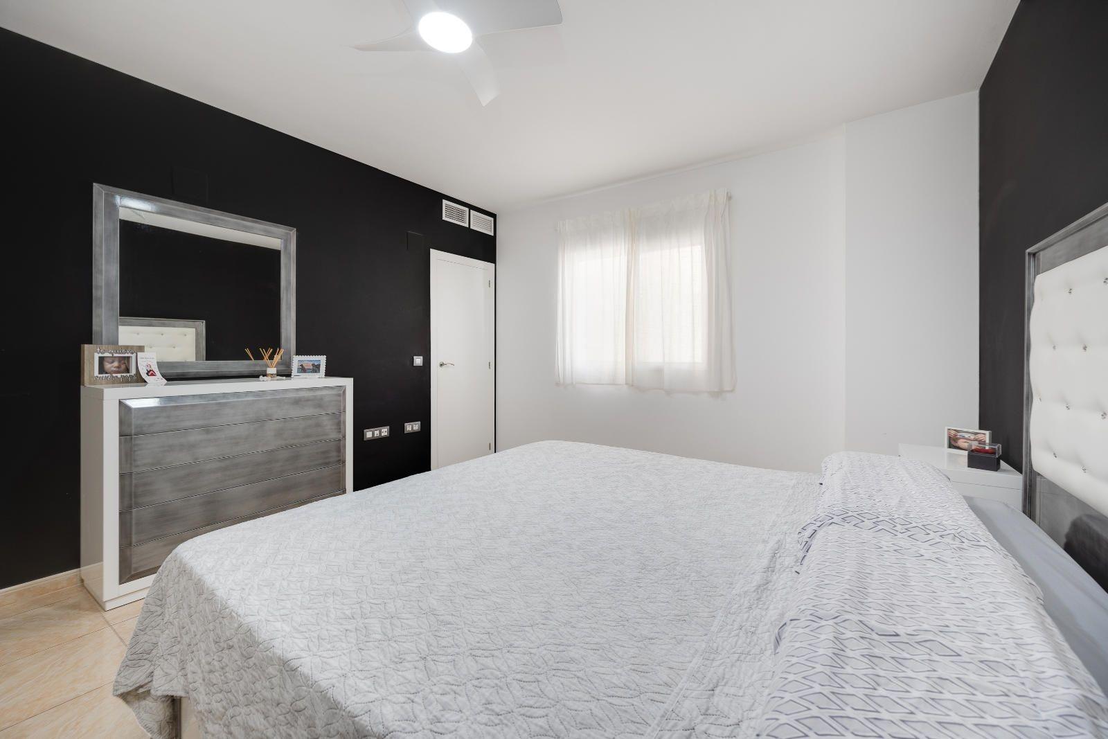 Commercial for Sale in Torrevieja, Alicante
