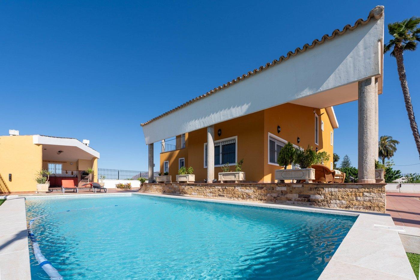 Villa for Sale in Orihuela, Alicante