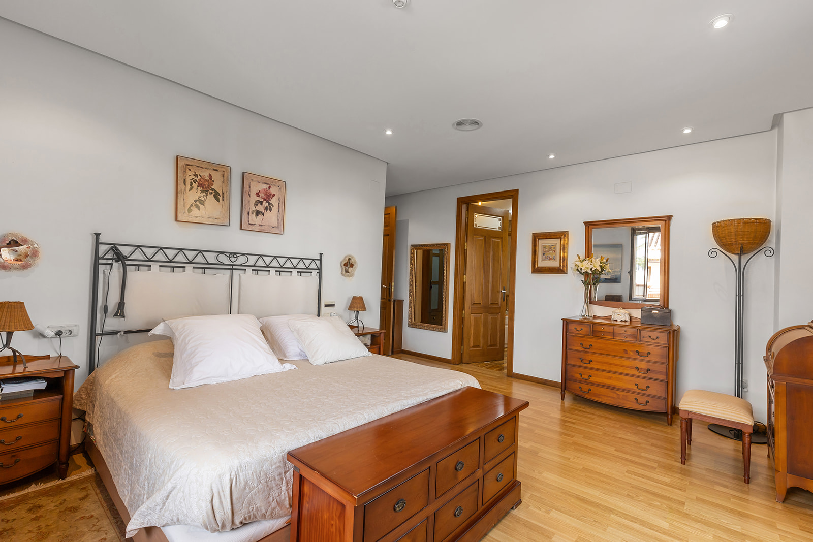 Villa for Sale in Torrevieja, Alicante