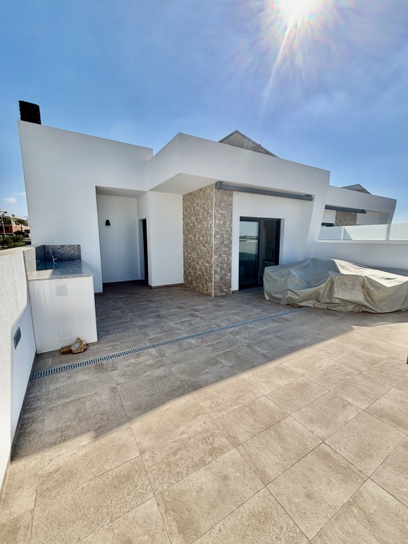 Villa for Sale in Benijofar, Alicante
