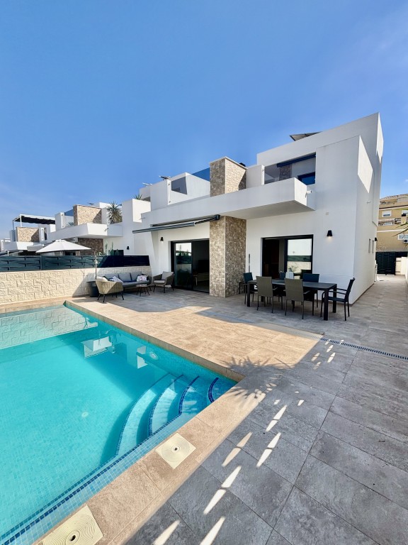 full_1504159_65812623 Villa for Sale in Benijofar, Alicante